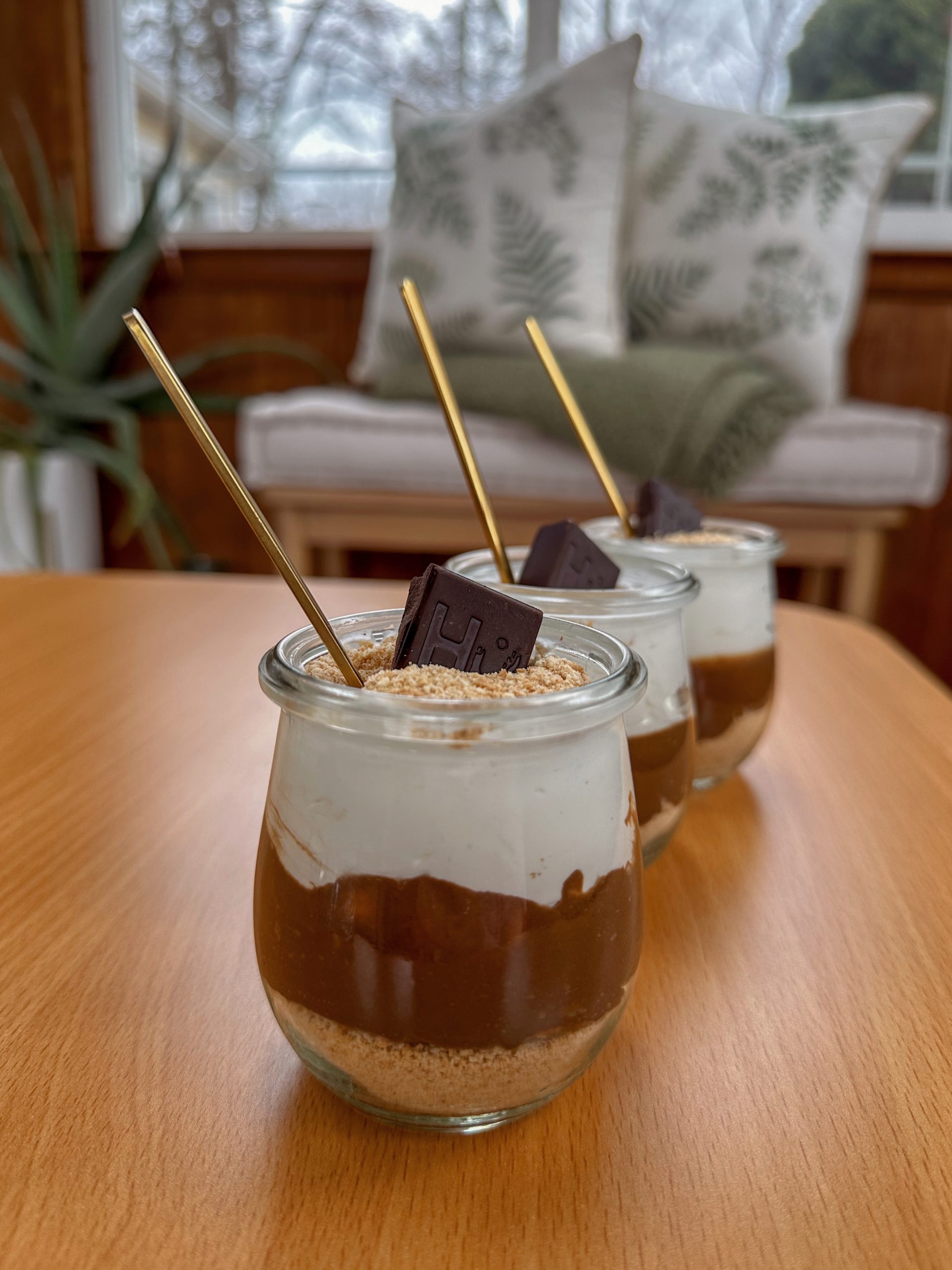 Healthy S'mores Parfait Cups