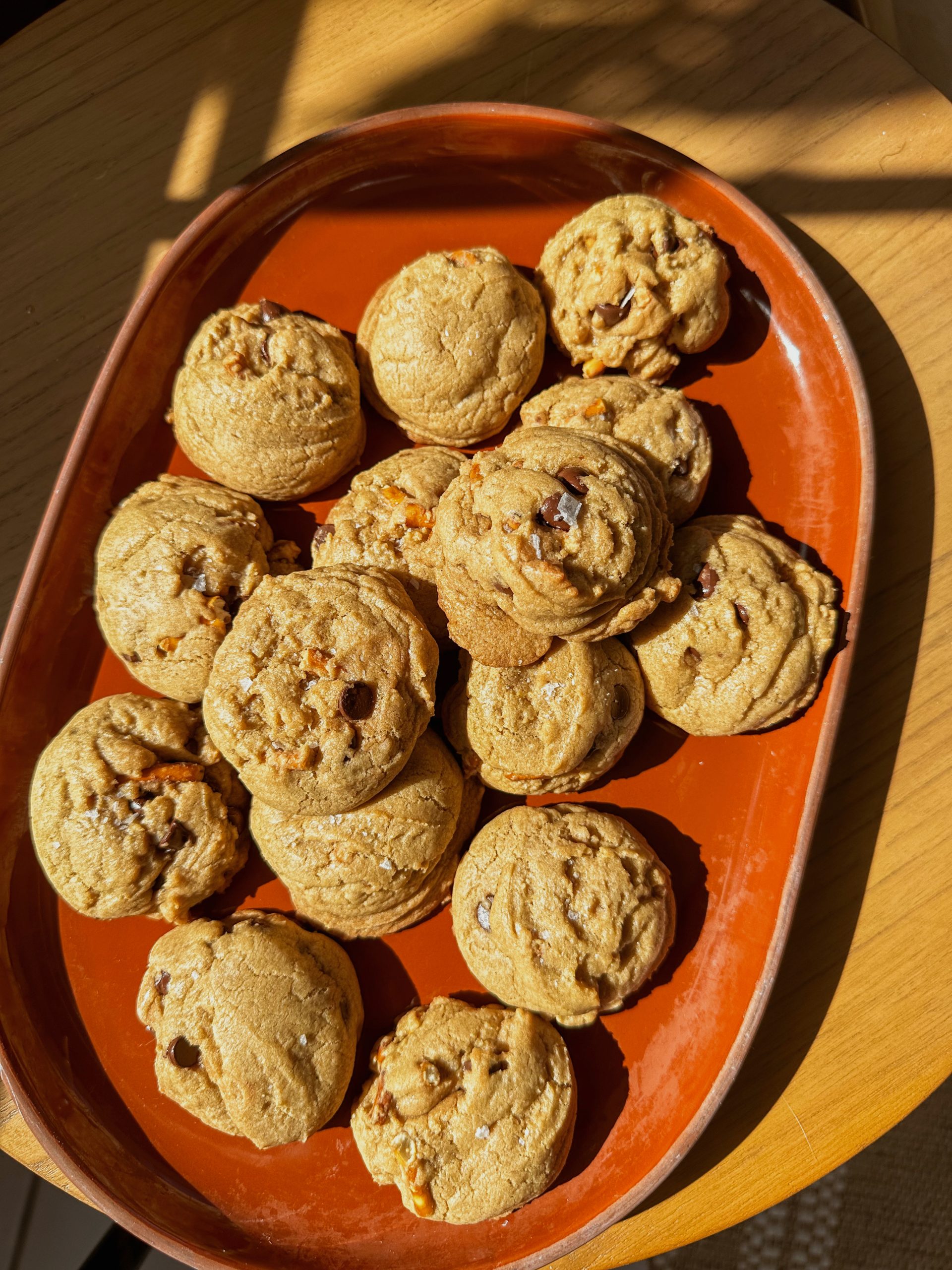 Chewy Brown Butter Chocolate Pretzel Cookies