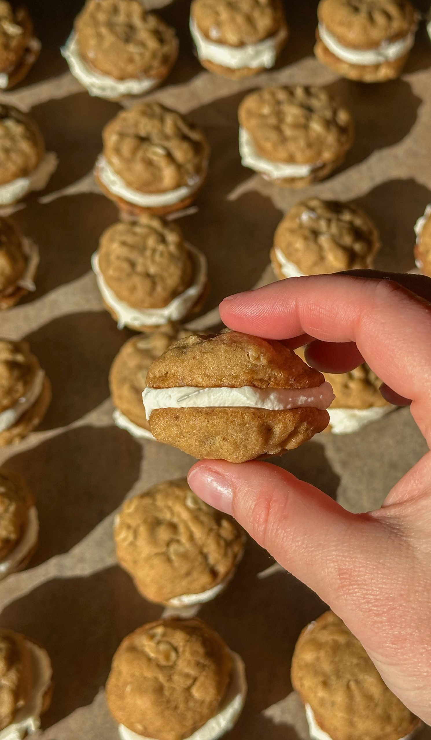 Tiny Oatmeal Cream Cookies